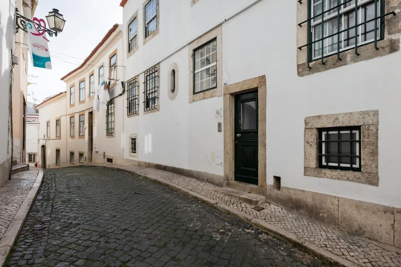 Apartment Alfama Terrace: Historic Charm with River Views Lisbon