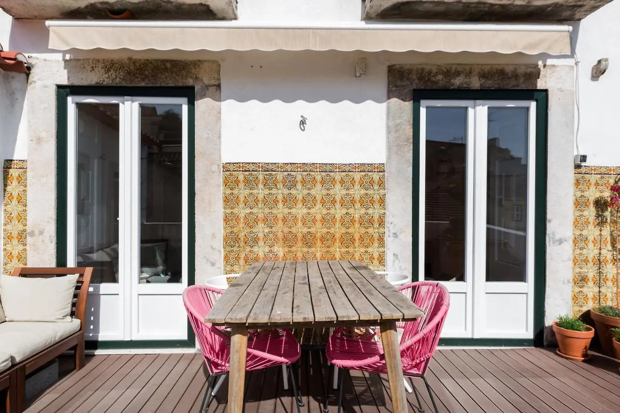 ליסבון Alfama Terrace Best River And Historic City View Spacious And Charming Ground Floor 18Th Century Building פורטוגל